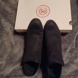So brand. Meme ankle bootie shoes size 9 black suede.